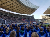 einmarsch-olympiastadion-low